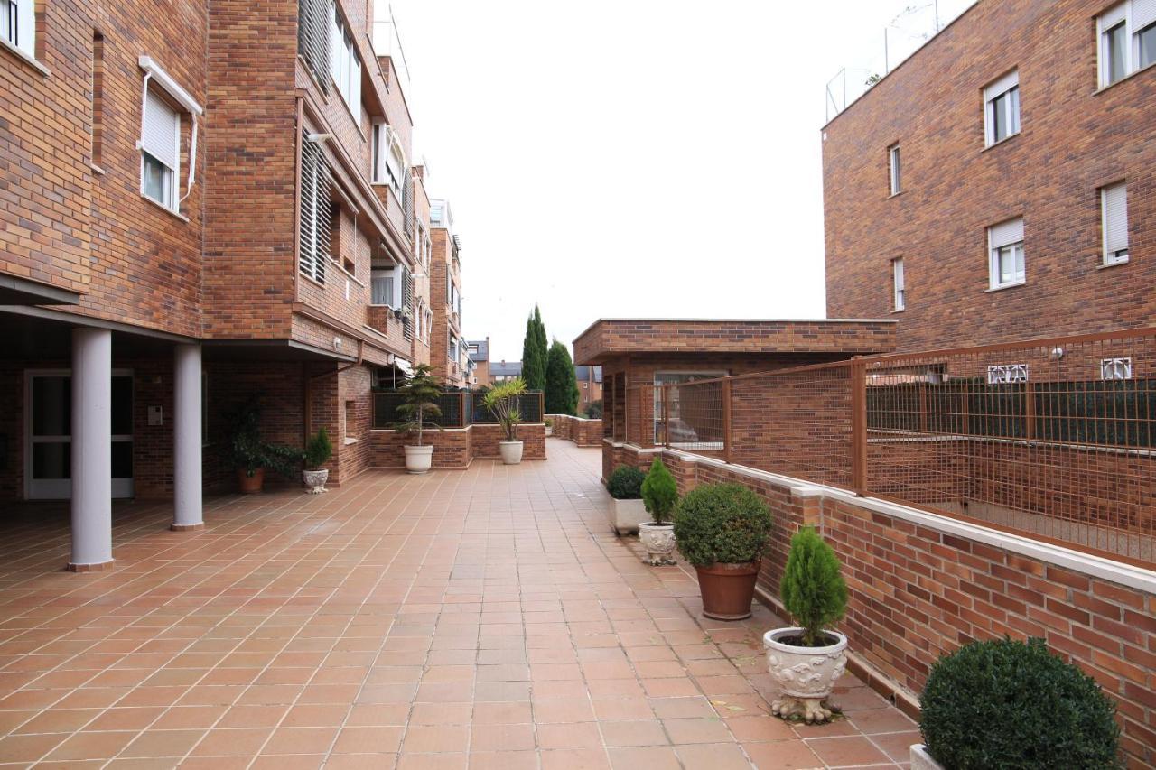 Precioso Apartamento Con Piscina Y Bien Comunicado Apartamento Las Rozas de Madrid Exterior foto